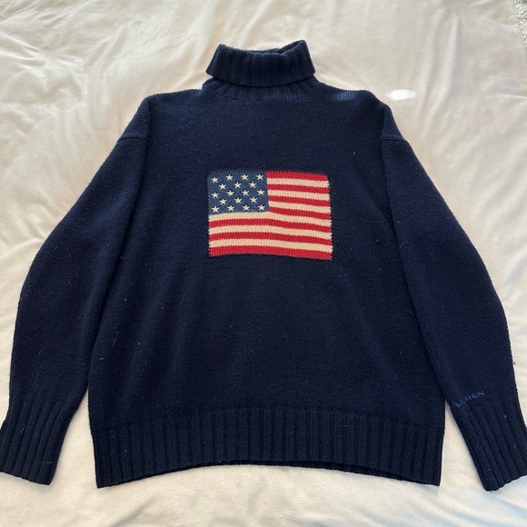 Ralph Lauren women’s cashmere turtle neck sweater. Size M. Navy w/US Flag - Picture 1 of 4